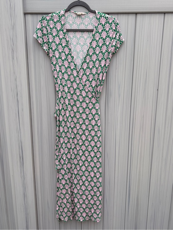 Boden Dresses & Skirts - Boden Pink & Green Wrap Midi Dress